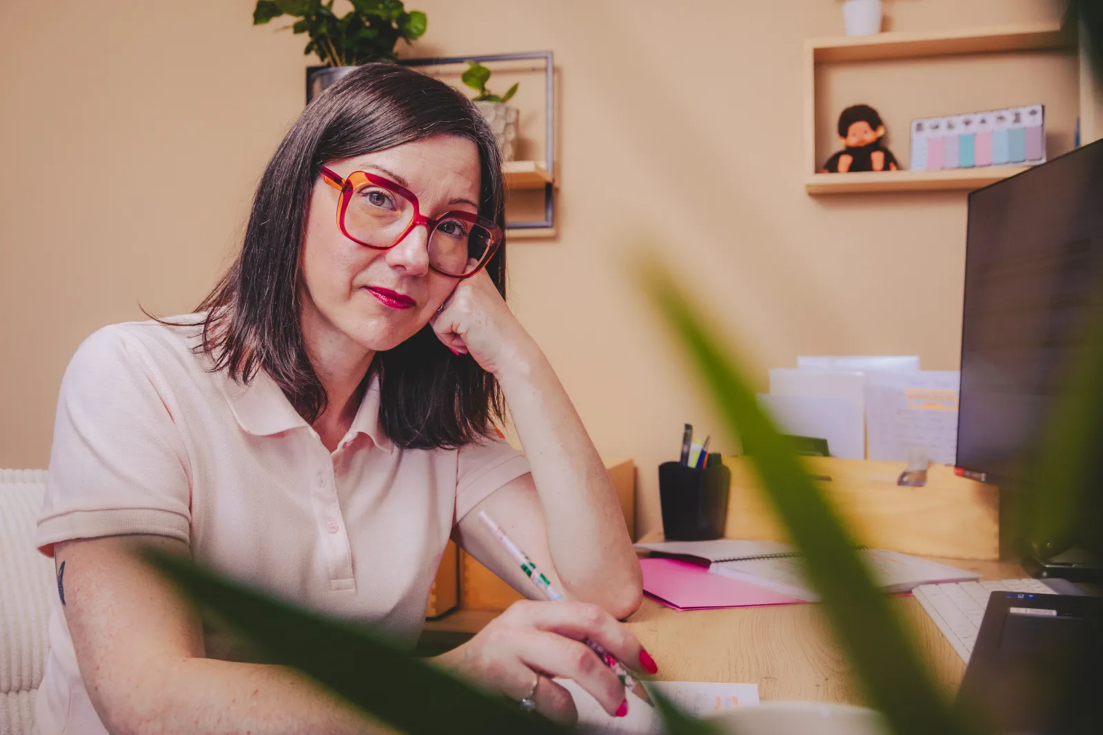 Nelly Audrain : l'anti-portrait LinkedIn pour une assistante virtuelle